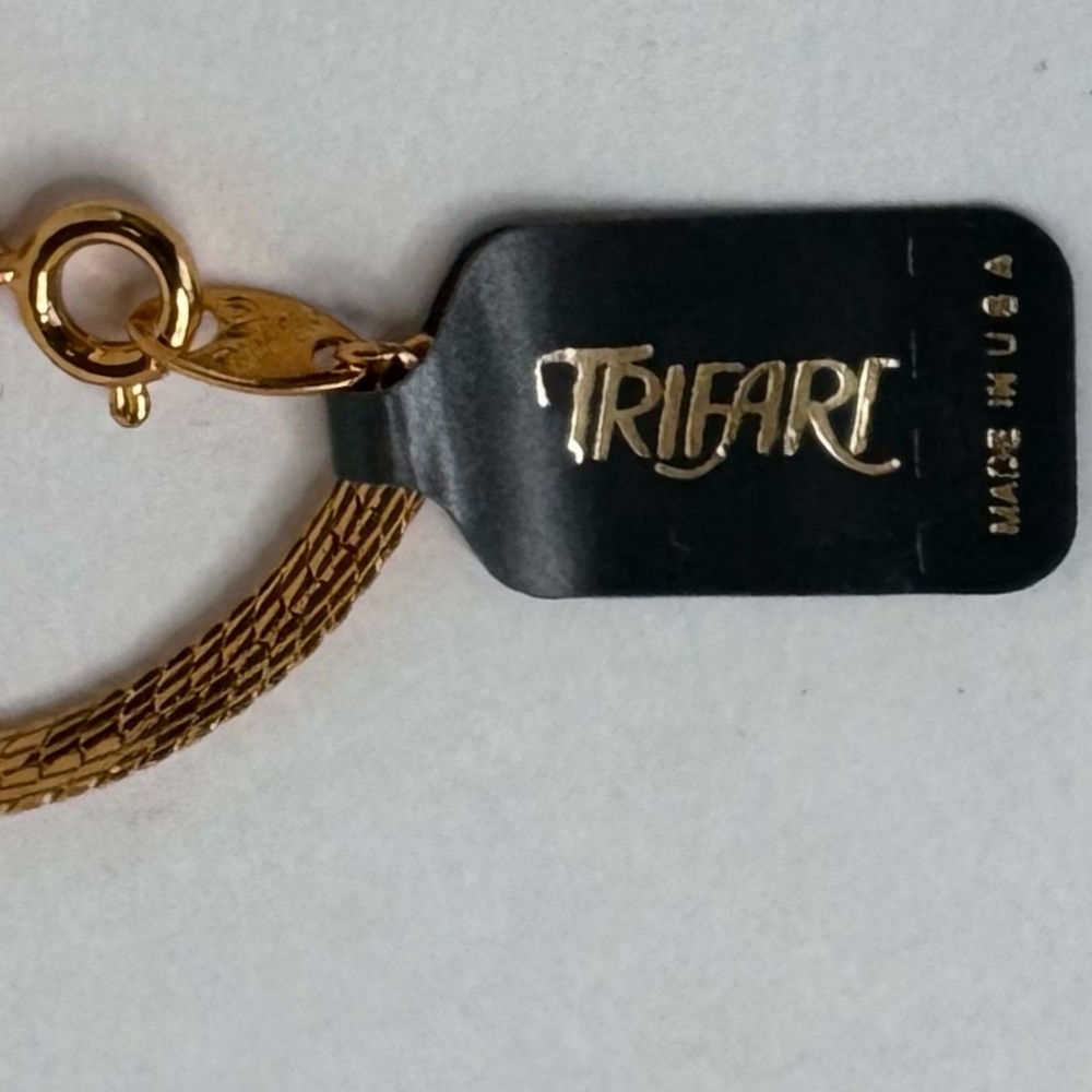 Trifari@ Necklace Gold Flat Snake 24” Style #8060 Flat Herringbone Chain NWT - Picture 8 of 14